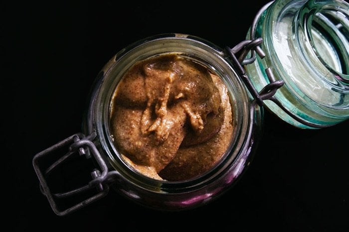 Paleo & Keto Homemade Nut Butter 🥜 #ketopeanutbutter #ketoalmondbutter
