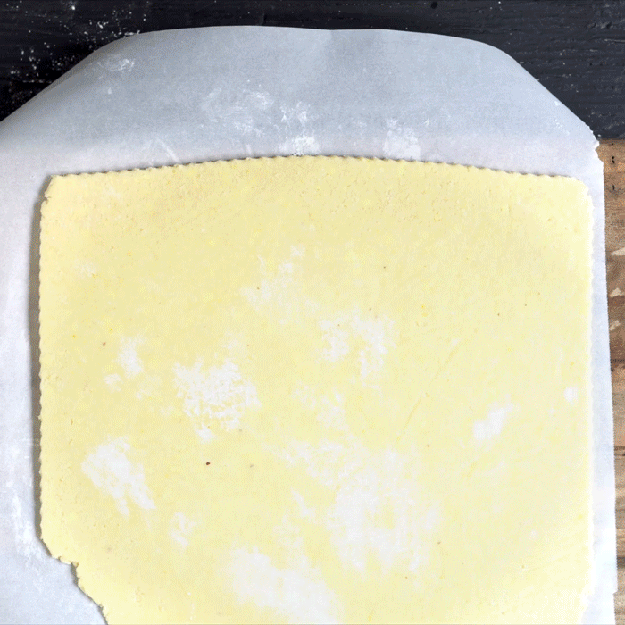 Gluten Free & Keto Smoked Salmon & Ricotta Pastry Roll-Up ?