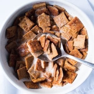 Gluten Free, Paleo & Keto Cinnamon Toast Crunch 🥛 Extra crunchy & just 2g net carbs! #keto #ketobreakfast #lowcarb #paleo #glutenfree