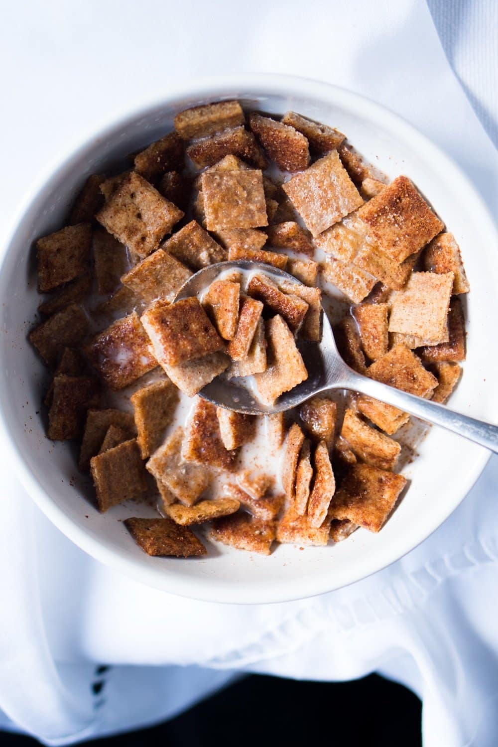 Gluten Free, Low Carb & Keto Cinnamon Toast Crunch Cereal #keto #ketobreakfast #lowcarb #cereal #glutenfree #healthyrecipes