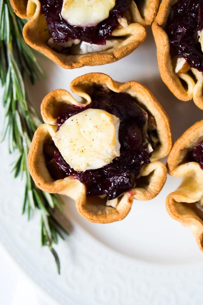 Keto Brie & Cranberry Festive Cups 🎄 3g net carbs #keto #ketobrie