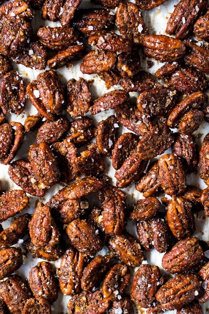 Paleo & Keto Candied Pecans #keto #lowcarb #healthyrecipes #glutenfree #pecans #paleo #dairyfree