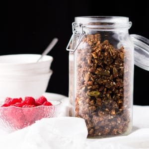 Suuuper Crunchy Gluten Free, Paleo & Keto Granola. Just 3g net carbs! #keto #ketobreakfast #lowcarb #glutenfree #paleo #healthyrecipes #cereal