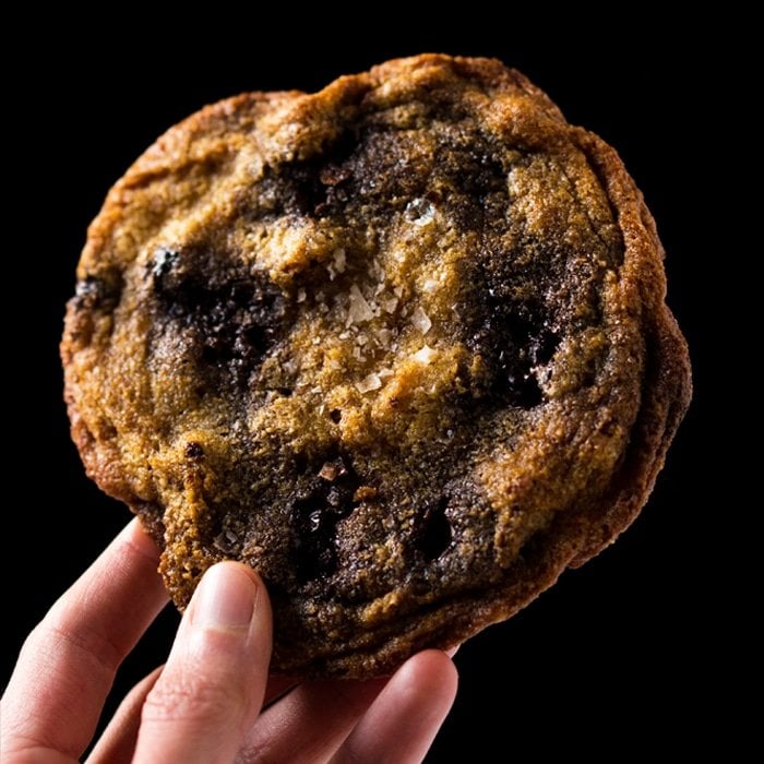 Gluten Free, Low Carb & Keto Chocolate Chip Cookies 🍪 #keto #lowcarb #glutenfree #ketodiet #healthyrecipes #grainfree #cookies #chocolatechipcookies