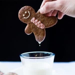 Gluten Free & Keto Gingerbread Cookies đŞ #ketocookies #lowcarbcookies