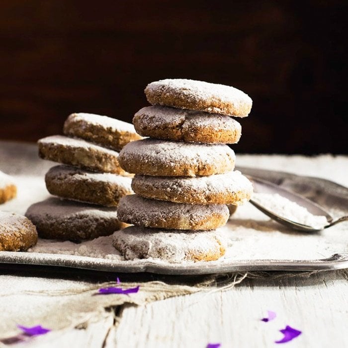 Gluten Free & Keto Mexican Wedding Cakes (i.e. Russian Tea cakes or Polvorones) 👰🏻 #ketocookies #lowcarbcookies