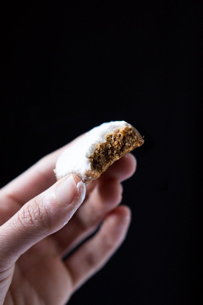 Gluten Free & Keto Mexican Wedding Cakes (i.e. Russian Tea cakes or Polvorones) 👰🏻 #ketocookies #lowcarbcookies
