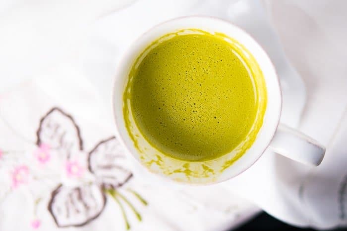 'White Chocolate' Keto Bulletproof Matcha Latte 🍵 #ketobulletproofcoffe #bpc #matchalatte
