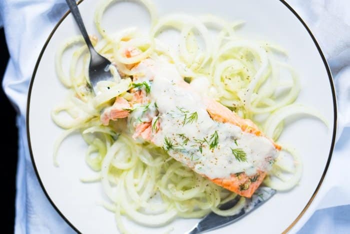 Gluten Free & Keto Salmon Tzatziki with Cucumber Noodles 🐟 # ketosalmon #salmontzatziki