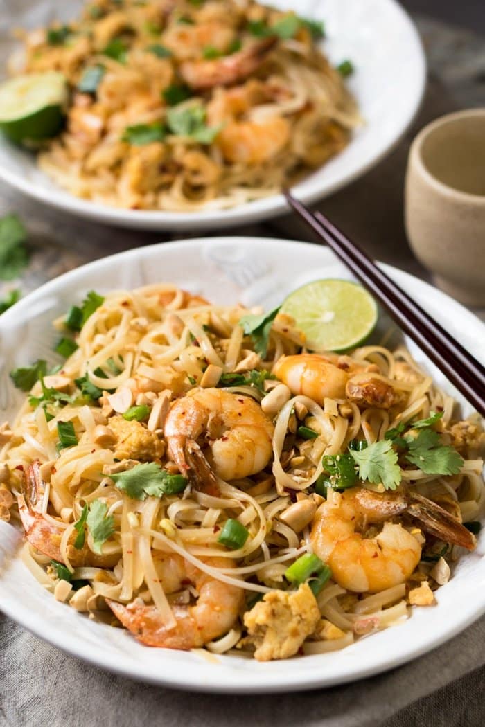 Paleo & Keto Pad Thai with shirataki noodles 🍜Just 2g net carbs! #keto #paleo #lowcarb #healthyrecipes #glutenfree #padthai
