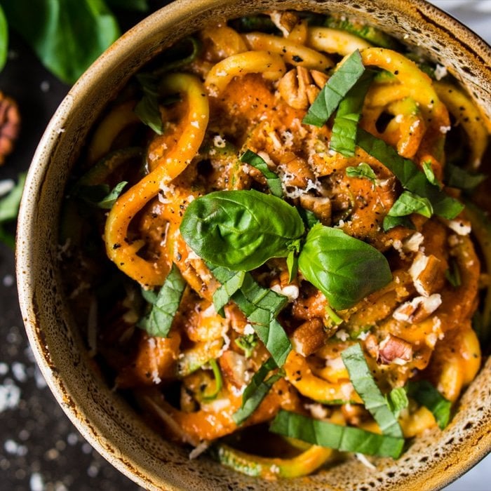 Gluten Free & Keto Zoodles With Creamy Mascarpone Sauce 🍝 An ideal 15 minute weeknight meal! #ketozoodles #zoodles #ketodinner