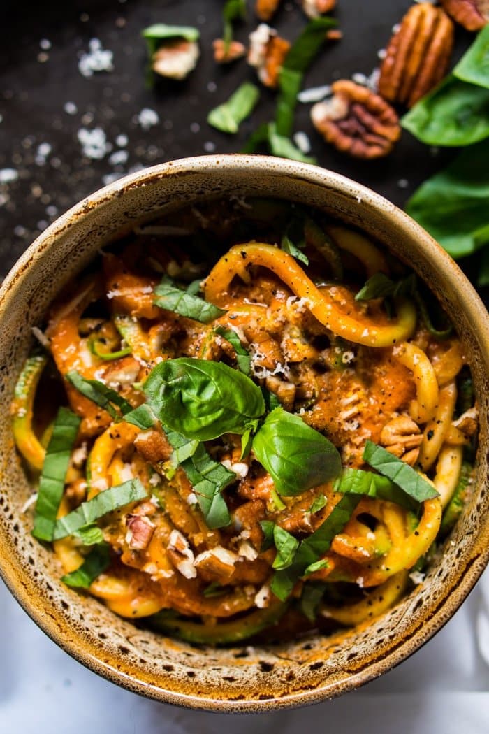 Gluten Free & Keto Zoodles With Creamy Mascarpone Sauce 🍝 An ideal 15 minute weeknight meal! #ketozoodles #zoodles #ketodinner