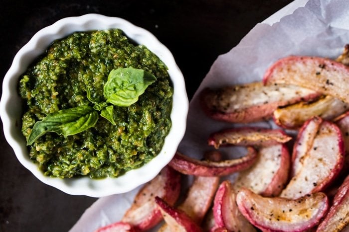 Paleo & Keto Roasted Radish Wedges (i.e. 'Potatoes') With Pesto 🍃 #keto #ketodiet #lowcarb #ketorecipes