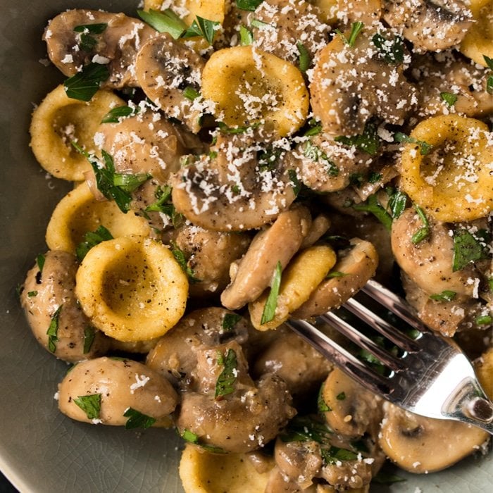 Creamy Gluten Free & Keto Mushroom Pasta 🍝 Served with homemade orecchiette or zoodles! #keto #ketodiet #lowcarb #healthyrecipes