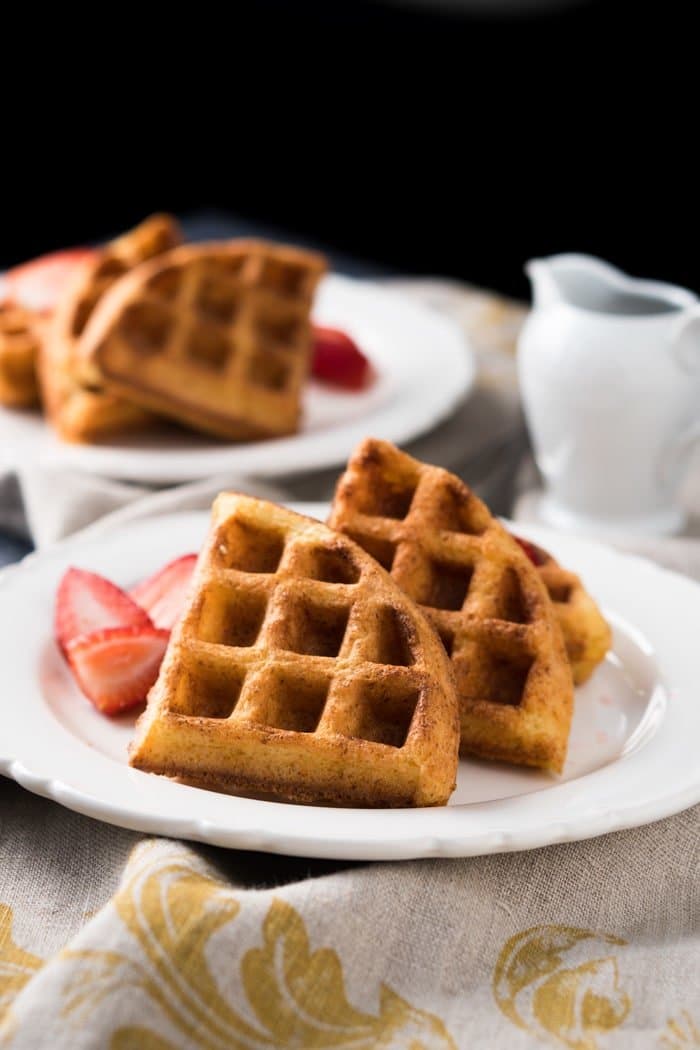 Gluten Free, Grain Free & Keto Waffles 🥞 Just 1g net carbs per waffle! #keto #ketodiet #ketobreakfast #lowcarb #healthyrecipes