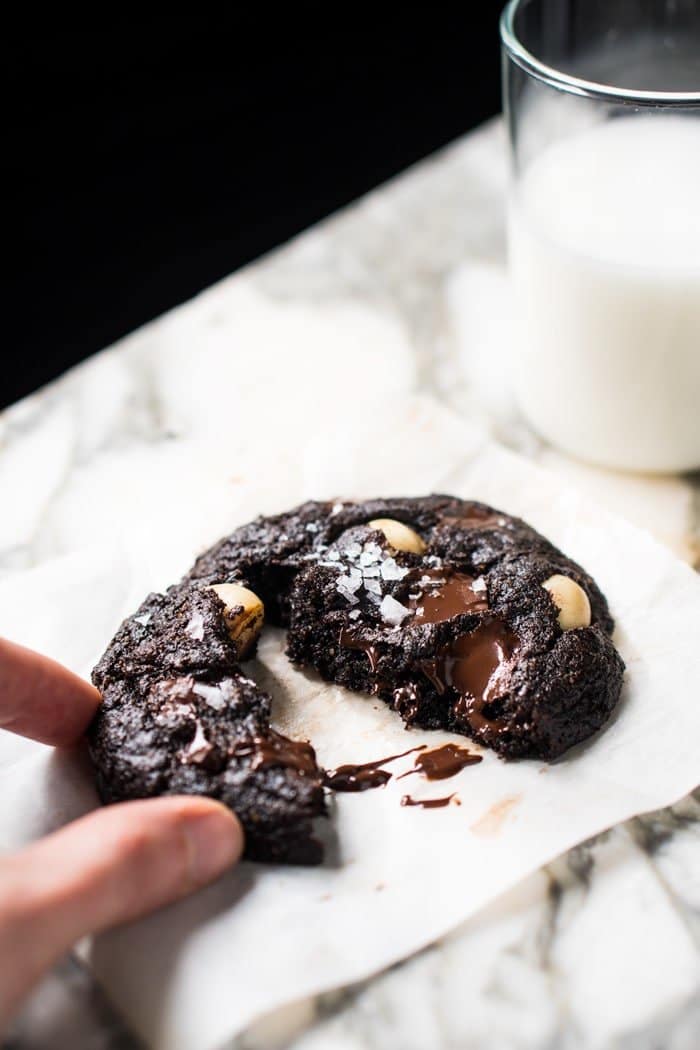 Gluten Free & Keto Double Chocolate Chip Cookies 🍪 #keto #glutenfree #healthyrecipes #ketodiet