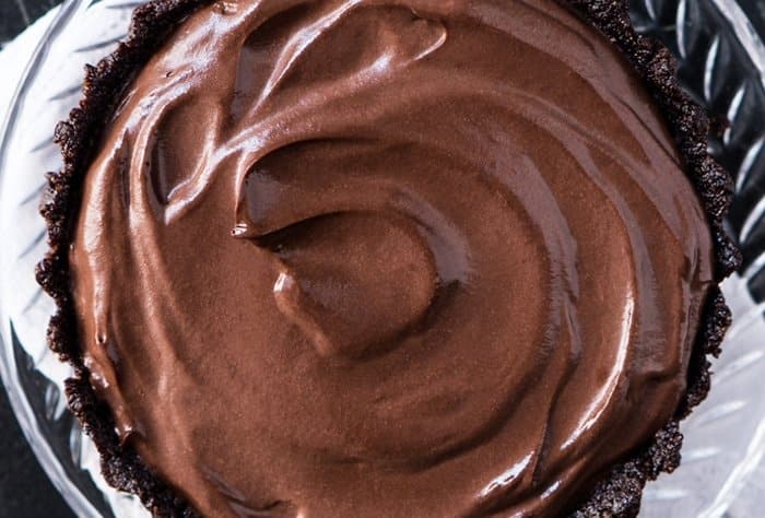 Smooth chocolate filling for a keto French silk pie