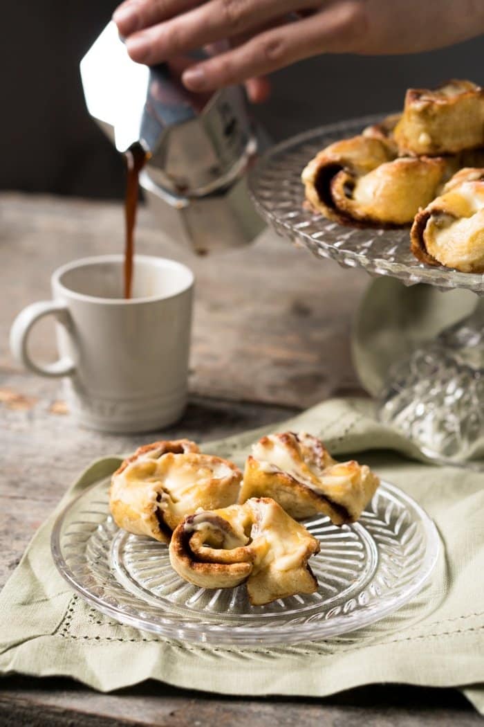 Gluten Free, Dairy Free & Keto Cinnamon Roll Knots 🍥💨 ready in 30! #keto #ketodesserts #lowcarb #glutenfree #dairyfree #healthyrecipes #cinnamonrolls