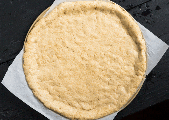 Gluten Free, Dairy Free, Paleo & Keto Pizza Crust 🍕 #keto #lowcarb #paleo #glutenfree #pizza #healthyrecipes