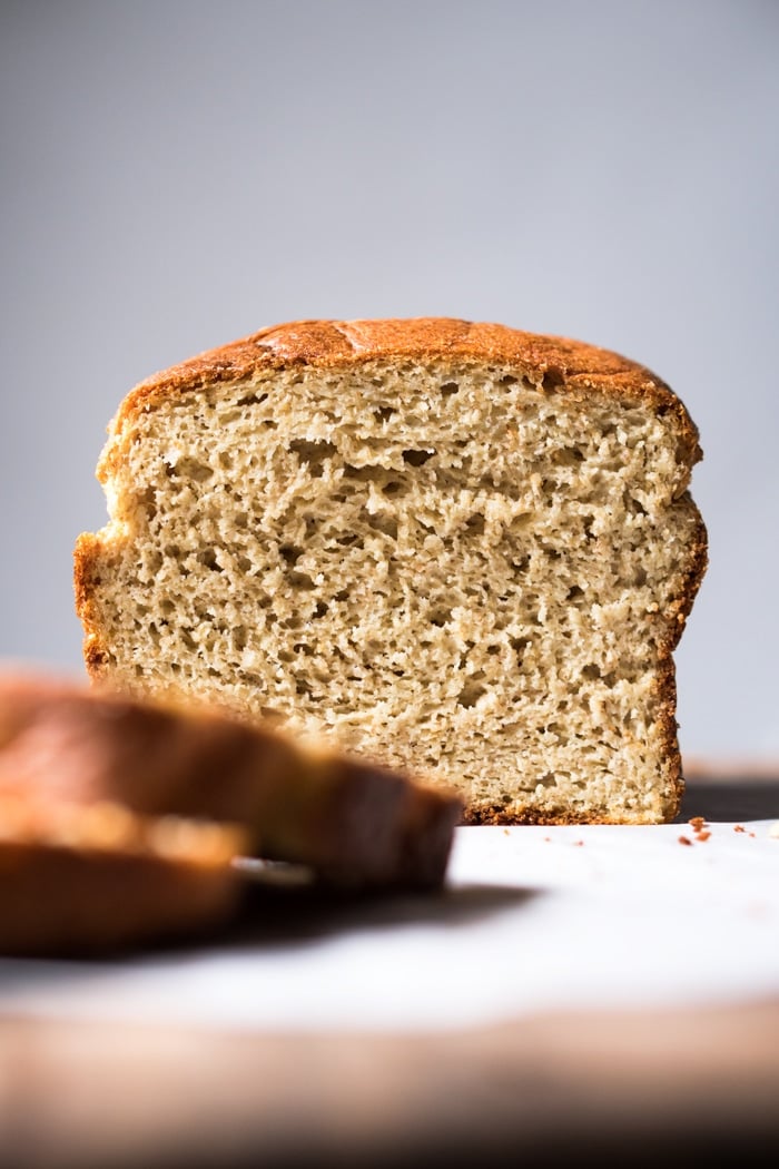 Slicing keto bread with yeast