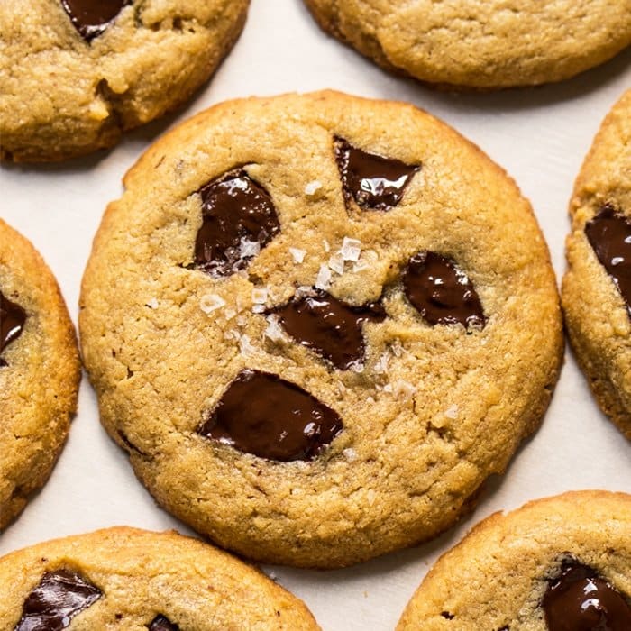 Gluten Free, Low Carb & Keto Flourless Peanut Butter Cookies 🥜 #keto #ketodesserts #lowcarb #glutenfree #healthyrecipes #cookies #peanutbutter