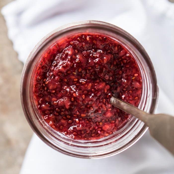 Paleo, Low Carb & Keto Chia Jam 🍓 with your berry of choice! #keto #paleo #lowcarb #healthyrecipes #chia #jam