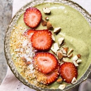 Overnight Gluten Free, Paleo & Keto Matcha Breakfast Bowl 🍵 #keto #ketodiet #lowcarb #paleo #glutenfree #ketobreakfast #matcha #healthyrecipes #chiaseeds