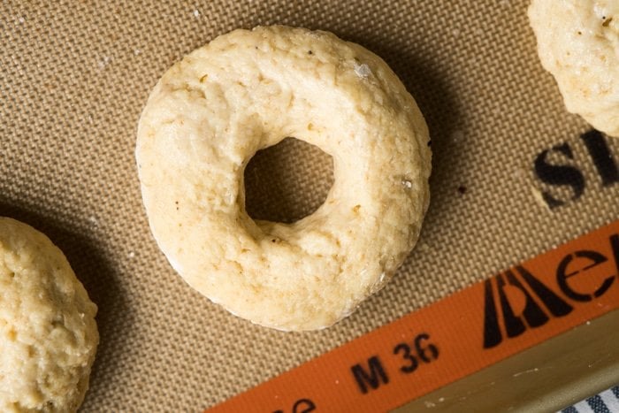 Gluten Free, Paleo & Keto Bagels #keto #lowcarb #glutenfree #paleo #healthyrecipes #bagels #dairyfree #ketorecipes #ketodiet