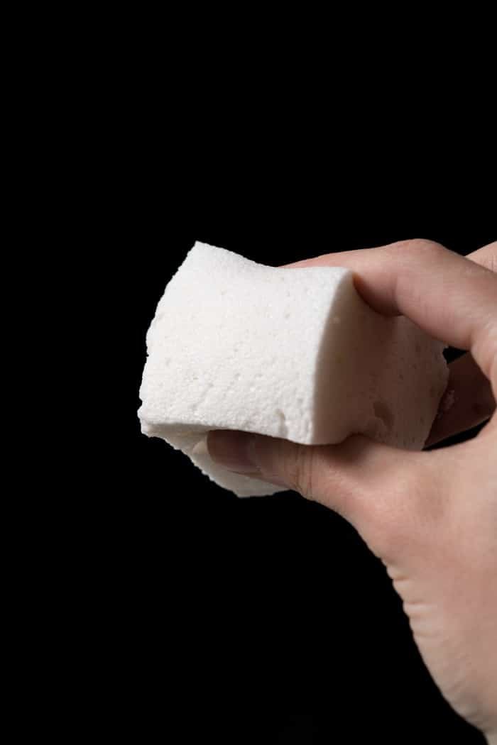 3-Ingredient Sugar Free, Paleo & Keto Marshmallows #keto #lowcarb #glutenfree #paleo #healthyrecipes #marshmallows #ketodessert #ketorecipes #ketodiet #smores