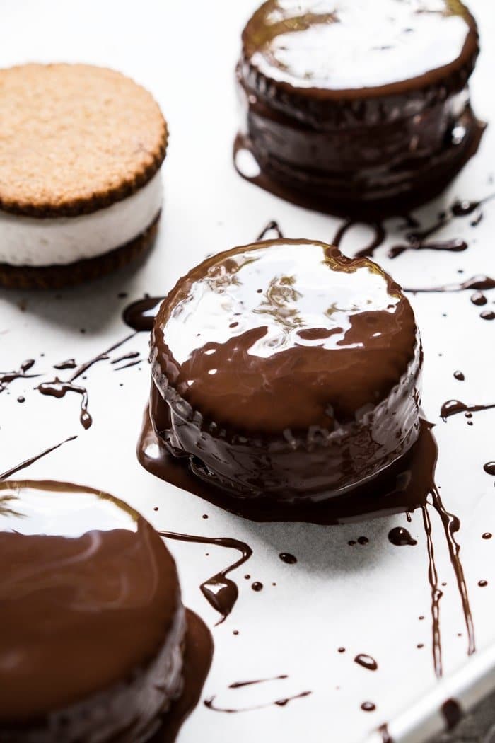 Gluten Free & Keto Wagon Wheels (i.e. S'mores Cookies!) #keto #lowcarb #healthyrecipes #chocolate #smores #marshmallows
