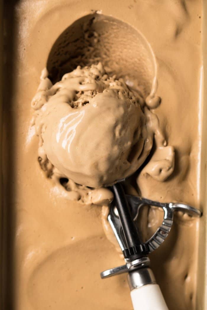 No-Churn Paleo, Low Carb & Keto Coffee Ice Cream #keto #lowcarb #dairyfree #paleo #healthyrecipes #icecream