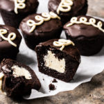 Gluten Free & keto hostess cupcakes with vanilla buttercream