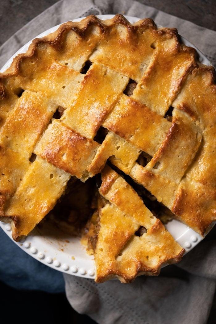 Mock keto apple pie with zucchini