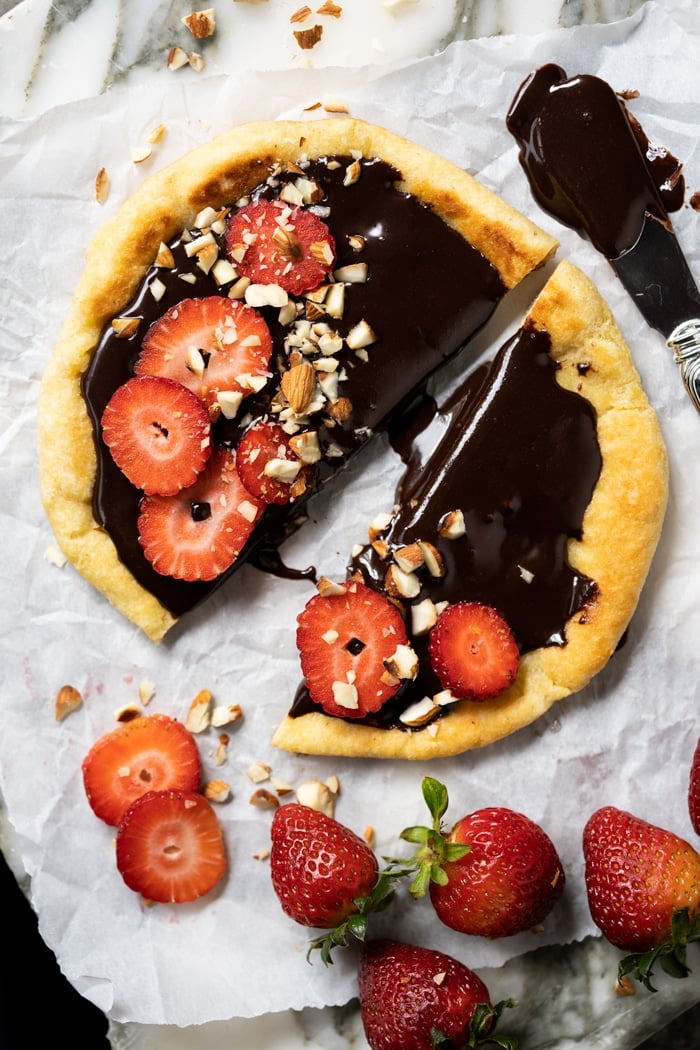 Gluten free & keto nutella pizza