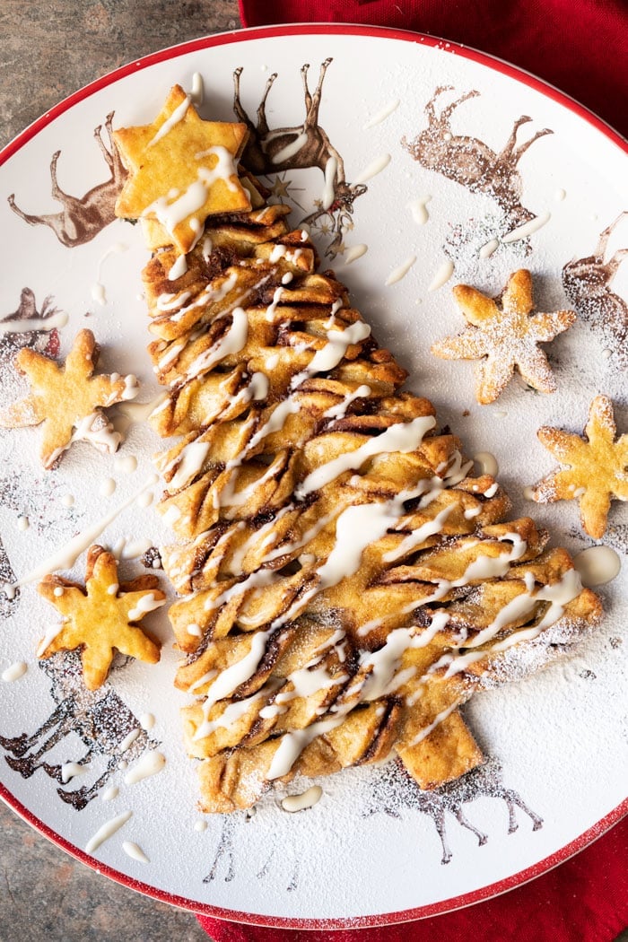 Gluten Free & Keto Pull-Apart Christmas Tree | with a 'cinnamon roll' filling 