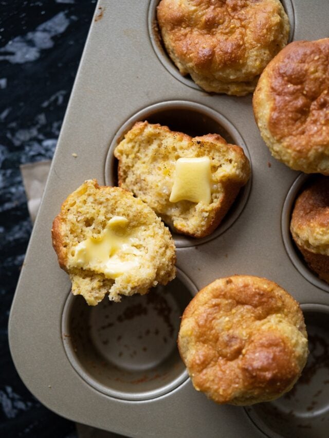 Low Carb Cornbread (with cornmeal!)